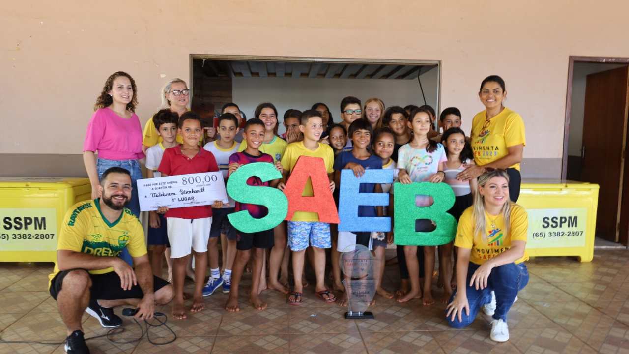 Alunos e professores celebram movimento SAEB 2023 com alegria e diversão